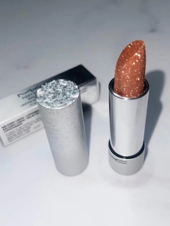 MAC Cosmetics Other - MAC FIZZY FEELS LIP BALM
Shade: Taste for bubbles
Limited edition